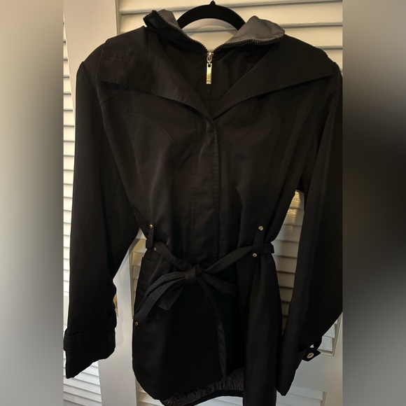 Dana Buchman lightweight black trench coat with hood - Picture 6 of 16